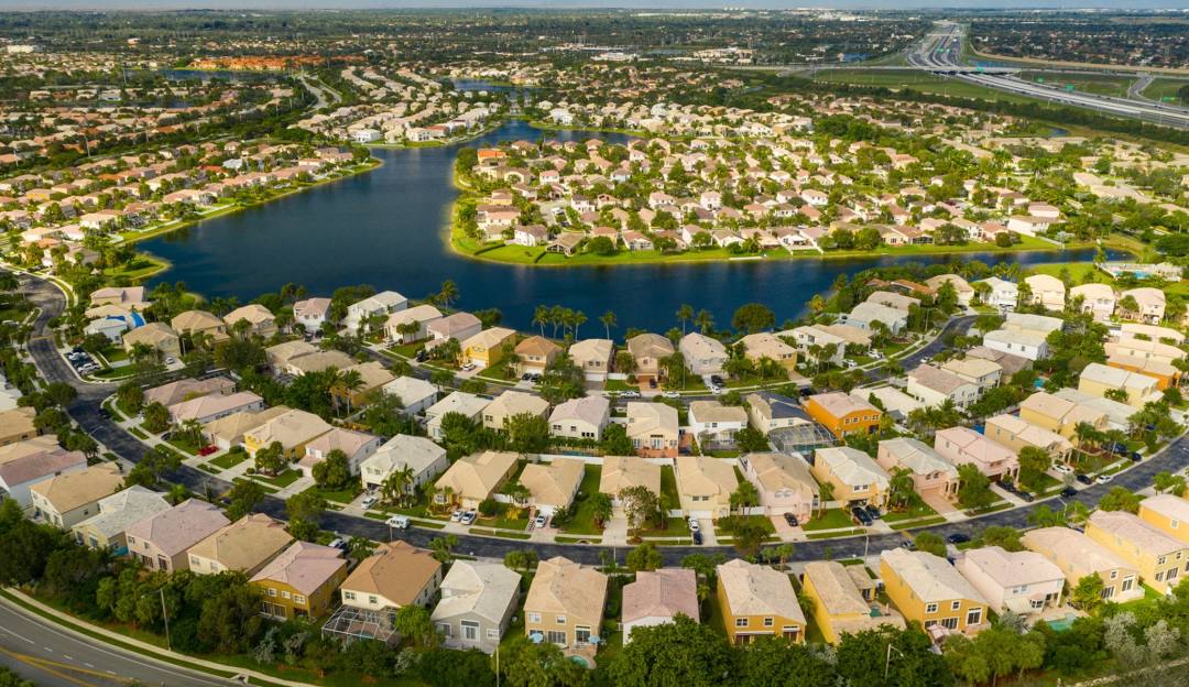 Pembroke Pines, FL​